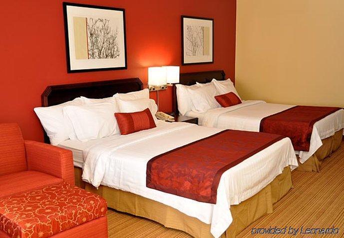 Courtyard Bowling Convention Center Hotel 3*