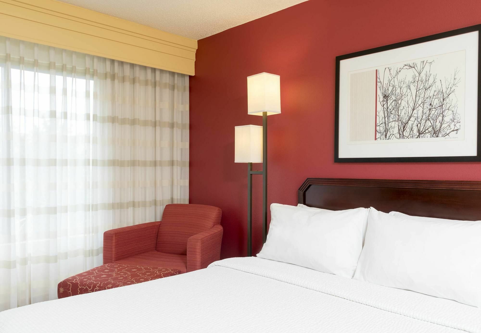 Hotel Courtyard Bowling Convention Center 3*